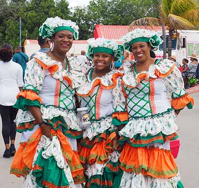 A group of ladies at Dia di RIncon 2022